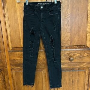 American Eagle Super Super Stretch Destroyed Jegging Raw Hem Crop Jeans Size 2